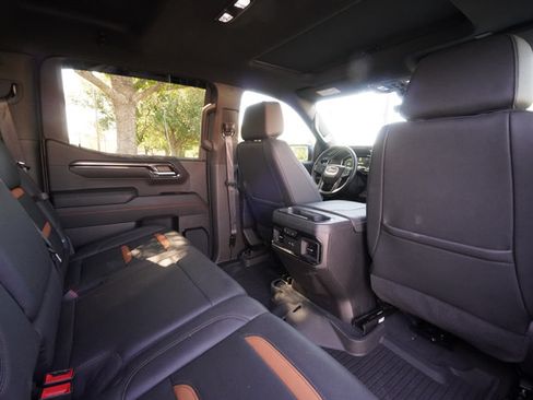 Used 2023 GMC Sierra 1500 AT4 w/ AT4 Premium Package AWD/4WD image 28