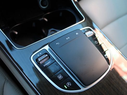 Used 2020 Mercedes-Benz GLC 300 image 24