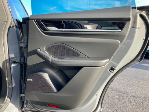 Used 2025 Porsche Macan 4S Electric image 29