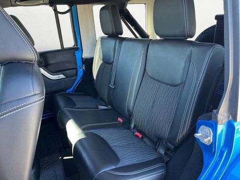 Used 2014 Jeep Wrangler Unlimited Sport image 13