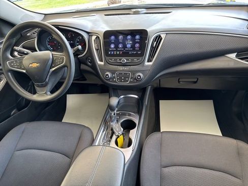 Used 2024 Chevrolet Malibu LT FWD image 29