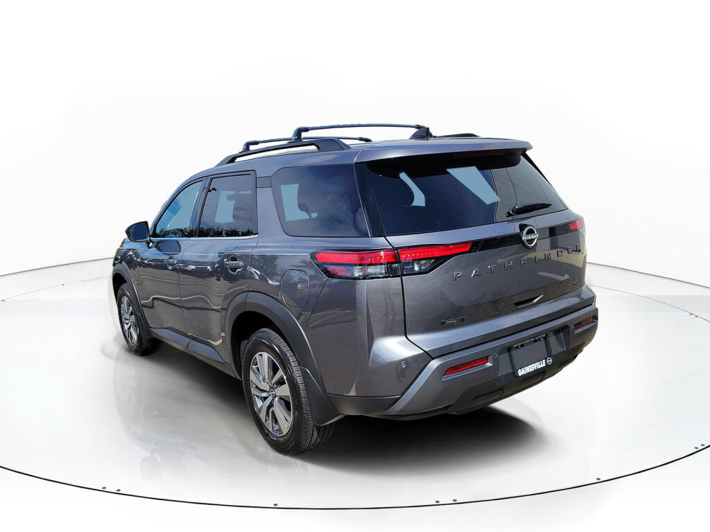New 2026 Nissan Pathfinder SL FWD image 3