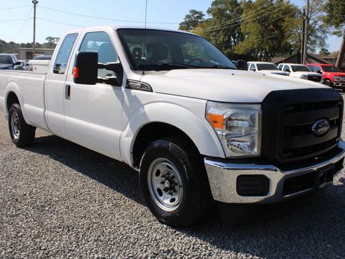 Used 2016 Ford F250 XL w/ Power Equipment Group image 5