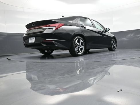 Certified 2023 Hyundai Elantra SEL w/ Convenience Package FWD image 30
