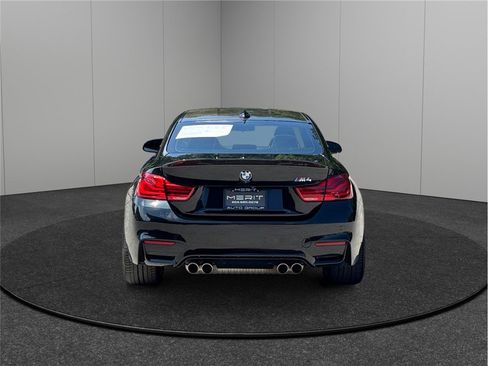 Used 2018 BMW M4 Coupe image 8