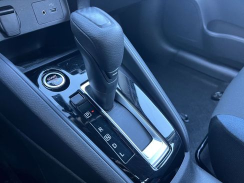 Used 2025 Nissan Versa SV image 41