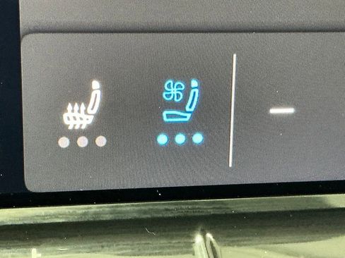 Used 2025 Volkswagen Atlas SE FWD image 10