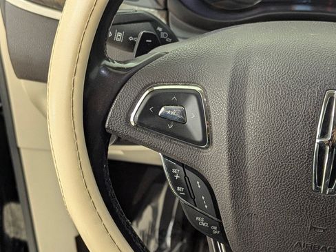 Used 2017 Lincoln MKC Reserve image 16