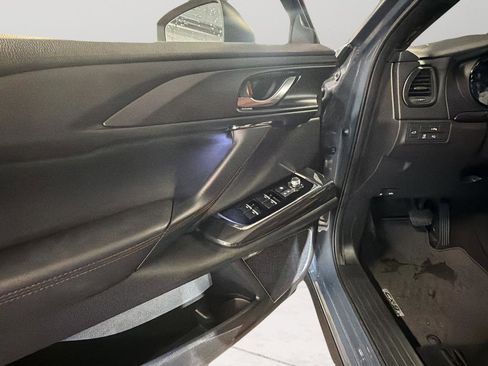 Certified 2023 MAZDA CX-9 Carbon Edition image 11