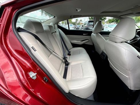 Used 2024 Nissan Altima 2.5 SL image 16