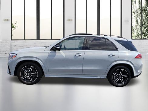 Used 2025 Mercedes-Benz GLE 350 4MATIC image 2