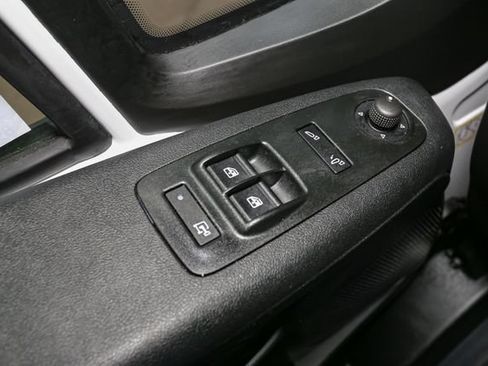 Used 2026 RAM ProMaster 2500 w/ Convenience Group FWD image 31