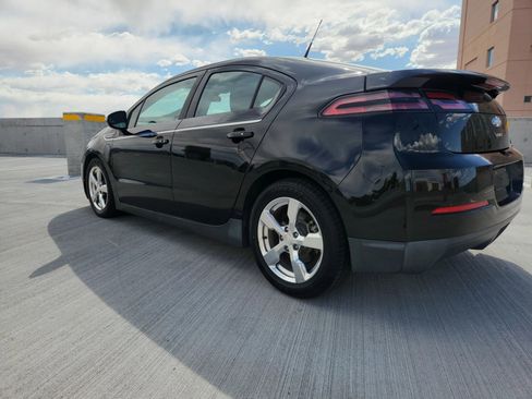 Used 2013 Chevrolet Volt Premium w/ Premium Trim Package FWD image 4