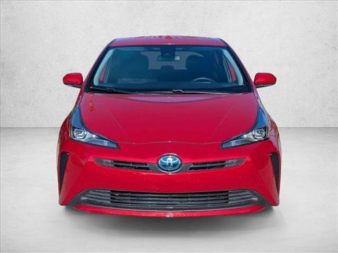 Used 2022 Toyota Prius LE FWD image 2
