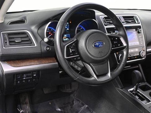 Used 2018 Subaru Outback 2.5i Limited image 11