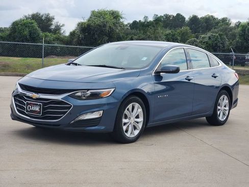 Used 2024 Chevrolet Malibu LT FWD image 3