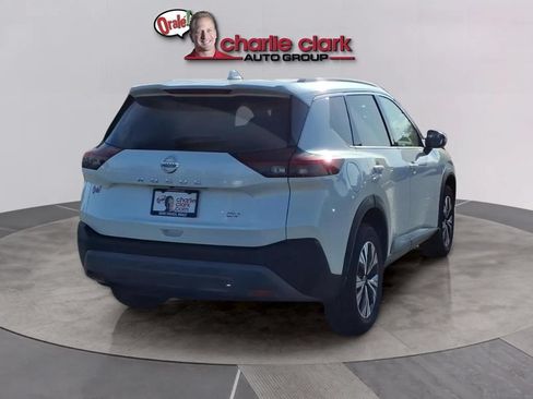 Used 2021 Nissan Rogue SV w/ Premium Package FWD image 6