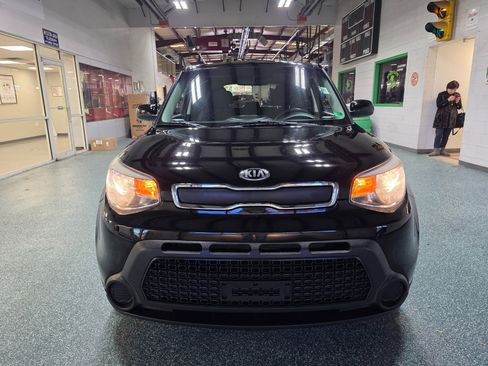 Used 2016 Kia Soul image 3