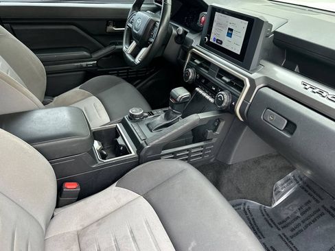 Used 2024 Toyota Tacoma TRD Sport AWD/4WD image 14