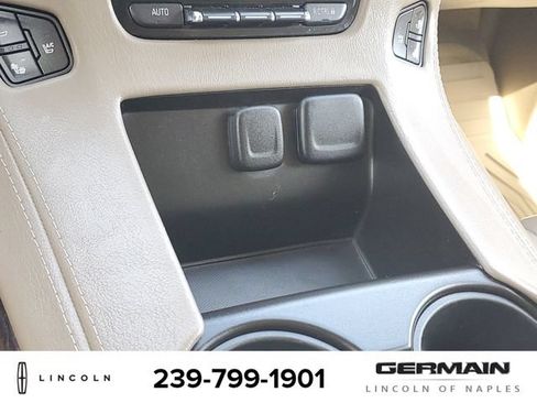 Used 2015 GMC Yukon SLT w/ Open Road Package AWD/4WD image 34