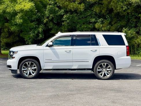 Used 2019 Chevrolet Tahoe LT w/ LT Signature Package RWD image 3