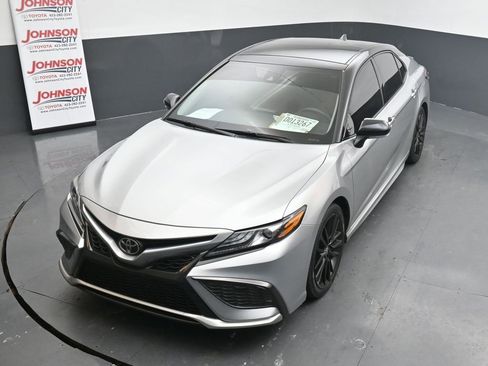 Used 2021 Toyota Camry XSE image 12