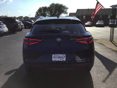Used 2019 Alfa Romeo Stelvio AWD image 4