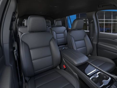 New 2026 Chevrolet Traverse LT w/ Driver Confidence Package AWD/4WD image 16