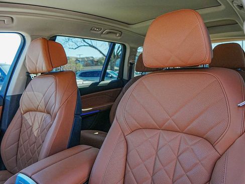 Used 2023 BMW X7 xDrive40i w/ Premium Package image 12