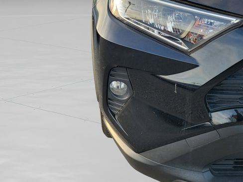 Used 2019 Toyota RAV4 XLE image 14