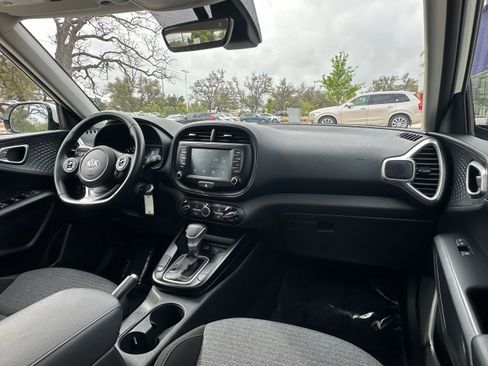 Used 2021 Kia Soul GT-Line image 13
