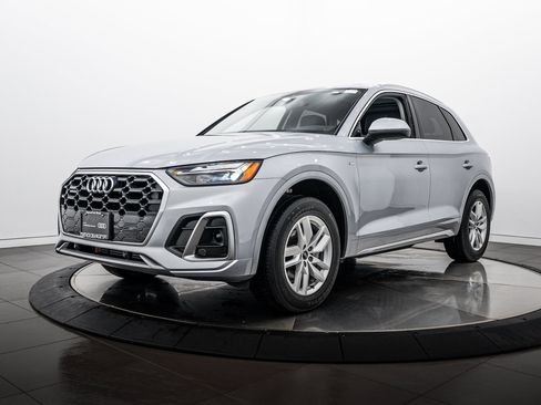 Certified 2023 Audi Q5 2.0T Premium w/ Convenience Package AWD/4WD image 7