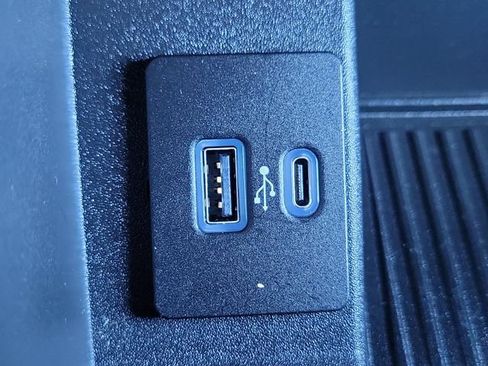 Certified 2022 Ford F250 Lariat w/ Lariat Value Package AWD/4WD image 15