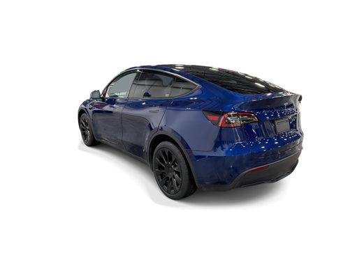 Certified 2023 Tesla Model Y Long Range AWD/4WD image 4