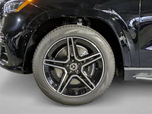 New 2026 Mercedes-Benz GLS 450 4MATIC image 10