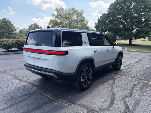 Used 2022 Rivian R1S Launch Edition AWD/4WD image 5