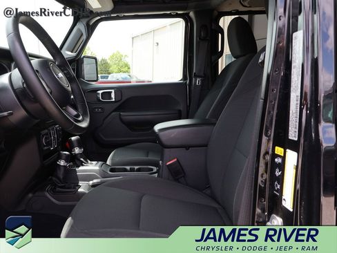 Used 2022 Jeep Wrangler Unlimited Sport AWD/4WD image 22