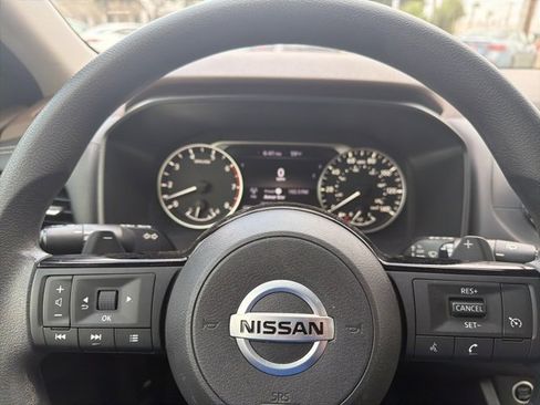 Certified 2021 Nissan Rogue S image 13