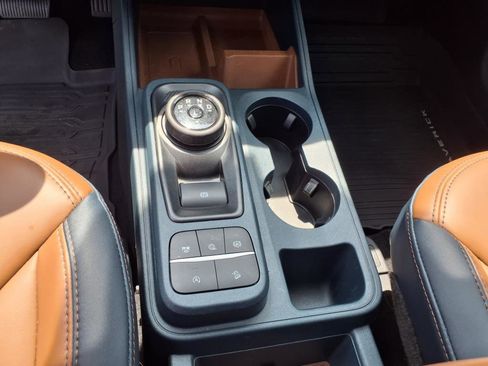Used 2023 Ford Maverick Lariat w/ Lariat Luxury Package image 18