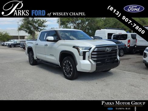 Used 2025 Toyota Tundra Limited AWD/4WD image 1