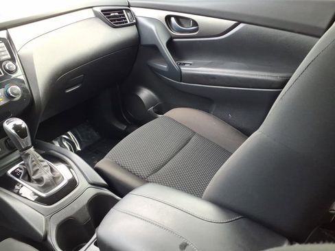 Used 2022 Nissan Rogue Sport S FWD image 12