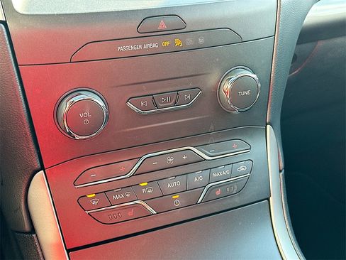 Used 2020 Ford Edge SEL w/ Convenience Package image 14