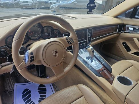 Used 2012 Porsche Panamera image 24