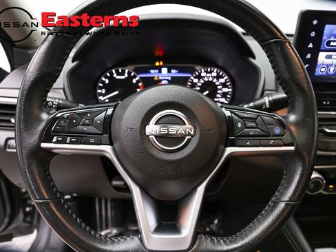 Used 2023 Nissan Altima 2.5 SV w/ SV Premium Package FWD image 10