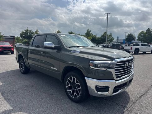 Used 2026 RAM 1500 Laramie AWD/4WD image 3