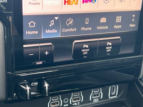 New 2026 RAM 1500 Laramie w/ Night Edition image 16