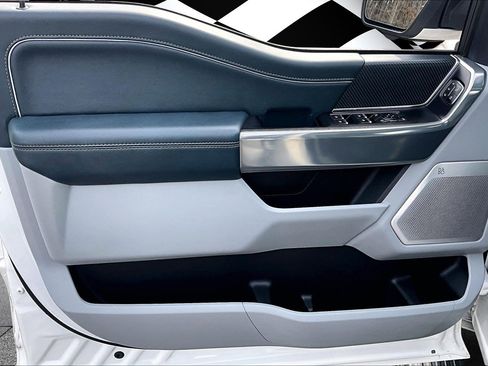 Used 2023 Ford F150 Limited image 17