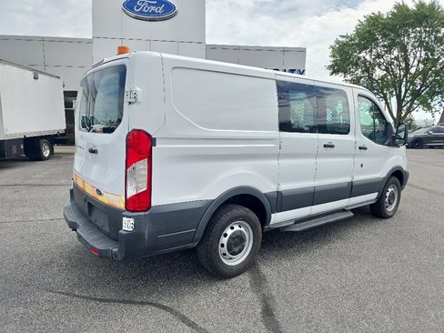 Used 2016 Ford Transit 250 130 Low Roof RWD image 6