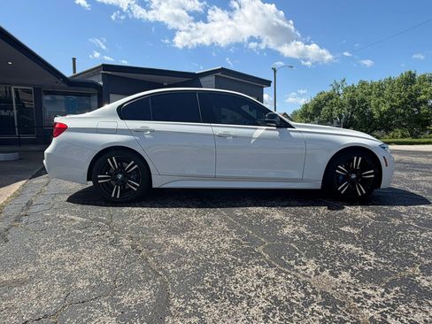 Used 2018 BMW 340i xDrive Sedan w/ Premium Package image 9