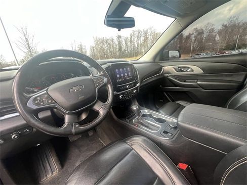 Used 2020 Chevrolet Traverse RS image 6